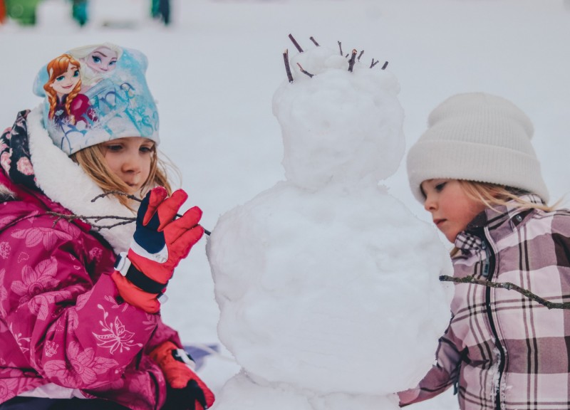 Winterspaziergang (c) EthanHu unsplash