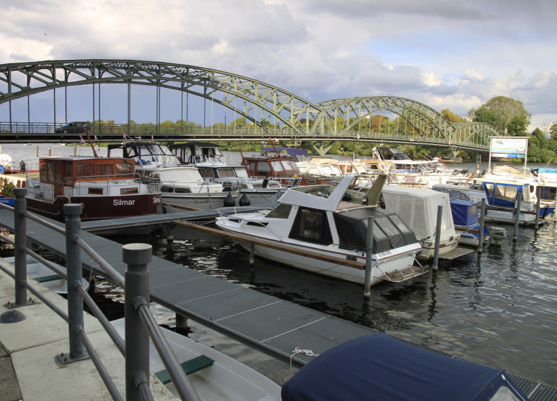 Altstadthafen Eiswerder Spandau (c) Groeschel Branding