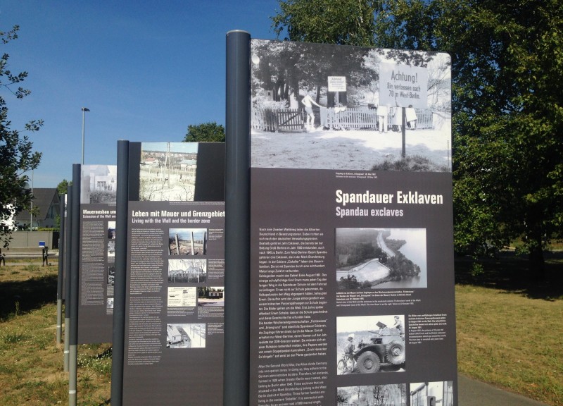 Gedenkorte Schilder Mauerweg