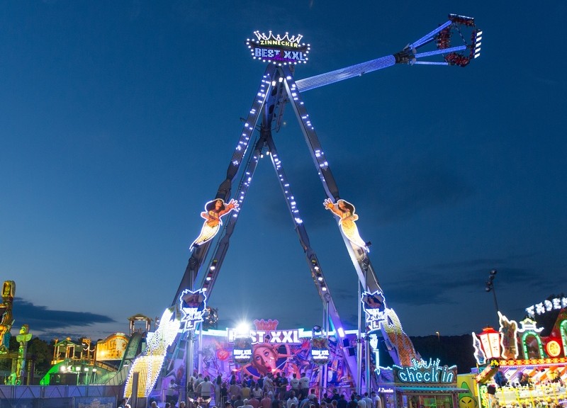 Kirmes-Schaukel_Spandau_Studio_Blätz